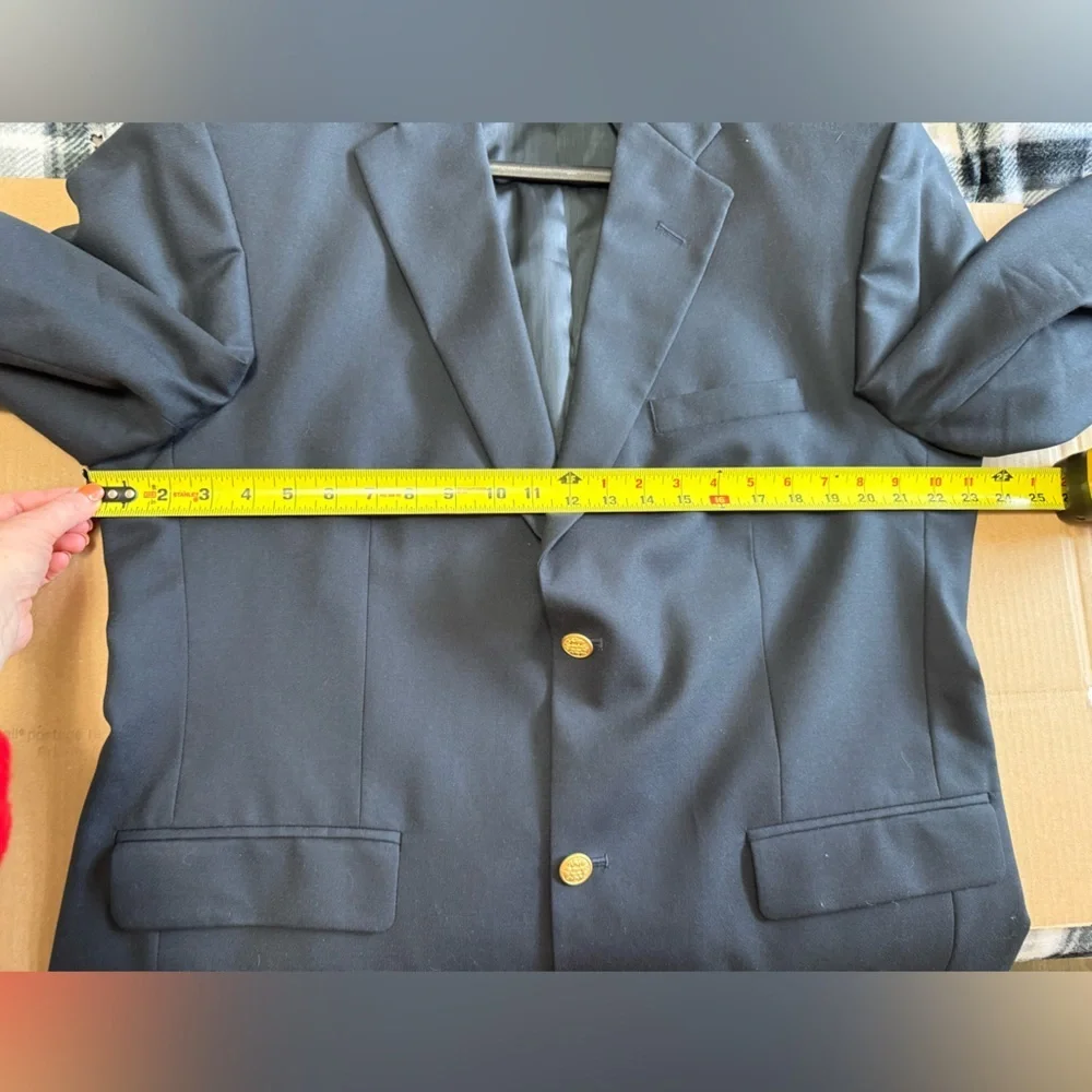 Haggar Black Label Classic Navy Blazer with Gold Buttons Men’s 44R Worsted Wool